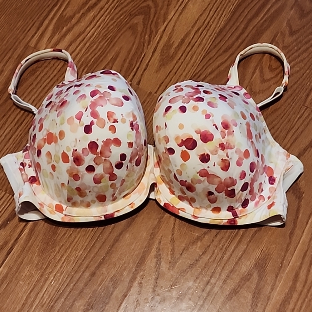 Cacique Cream Bra with‎ pink Dot Pattern size 40DD underwire